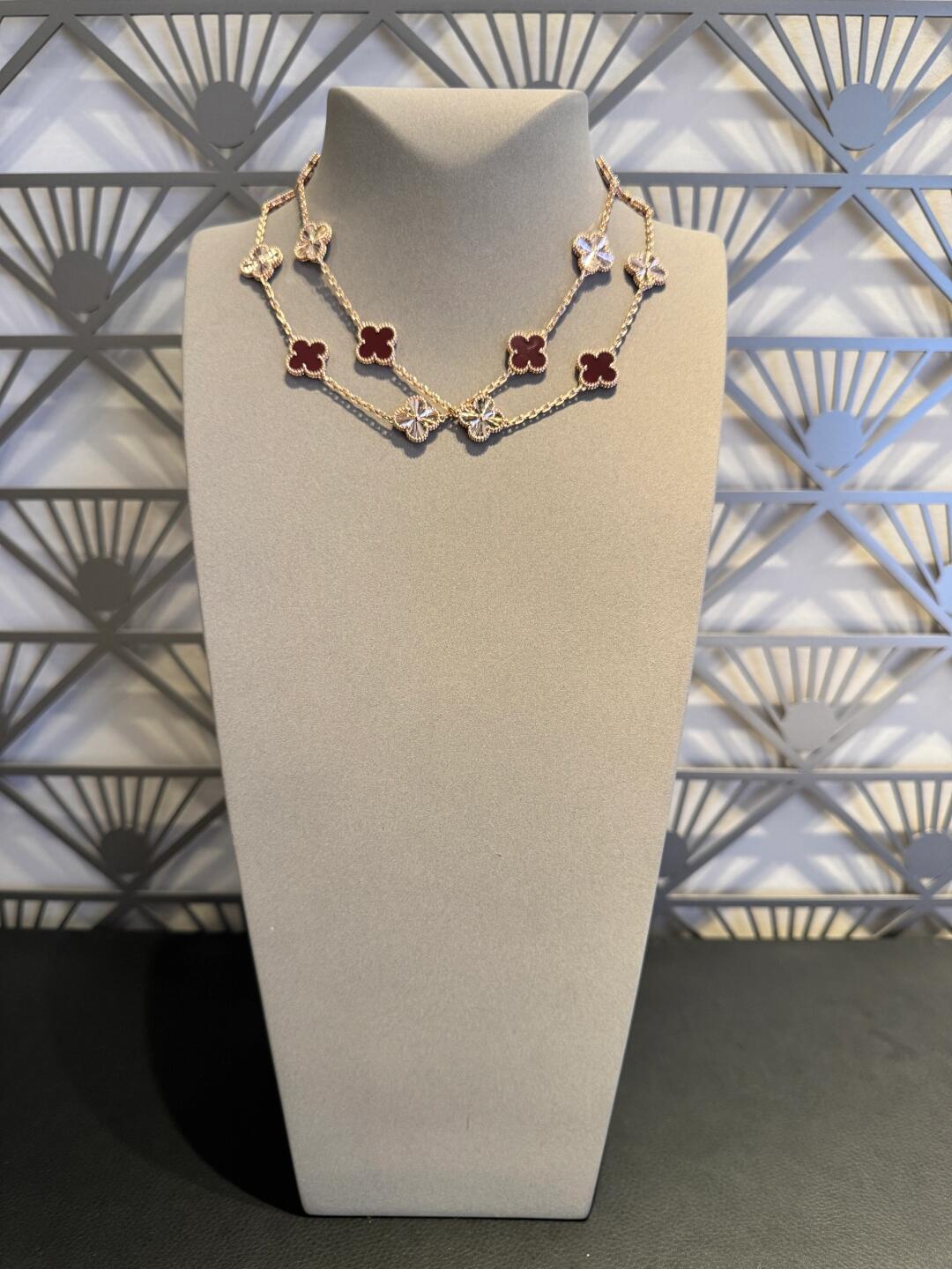 [Lumi Jewellery]CLOVER 20 MOTIFS LASER CARNELIAN NECKLACE