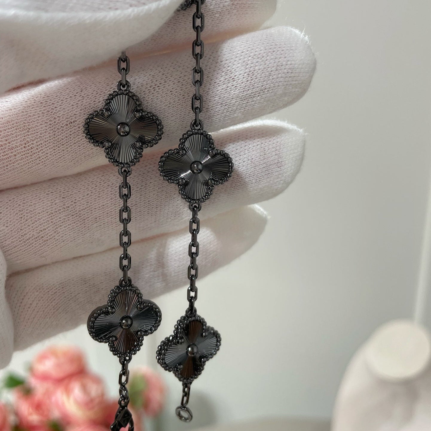 [Lumi Jewellery]CLOVER 5 MOTIF BLACK BRACELET