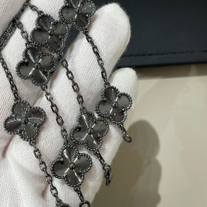 [Lumi Jewellery]CLOVER 5 MOTIF BLACK BRACELET