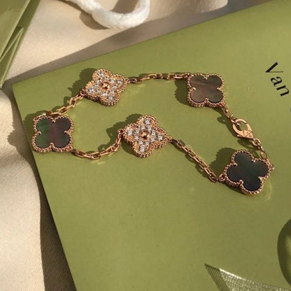 [Lumi Jewellery] CLOVER 5 MOTIF GRAY MOP BRACELET COLLECTION