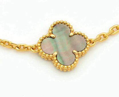 [Lumi Jewellery] CLOVER 5 MOTIF GRAY MOP BRACELET COLLECTION