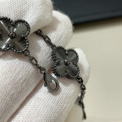 [Lumi Jewellery]CLOVER 5 MOTIF BLACK BRACELET