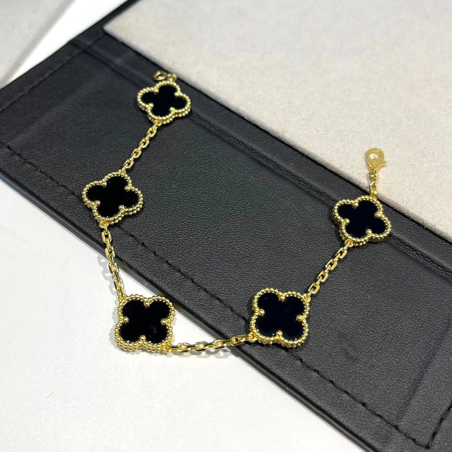 [Lumi Jewellery] CLOVER 5 MOTIF ONYXS BRACELET COLLECTION