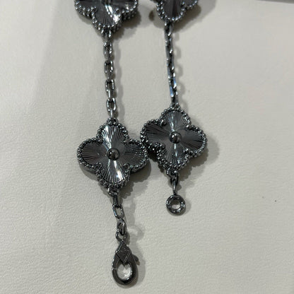 [Lumi Jewellery]CLOVER 5 MOTIF BLACK BRACELET