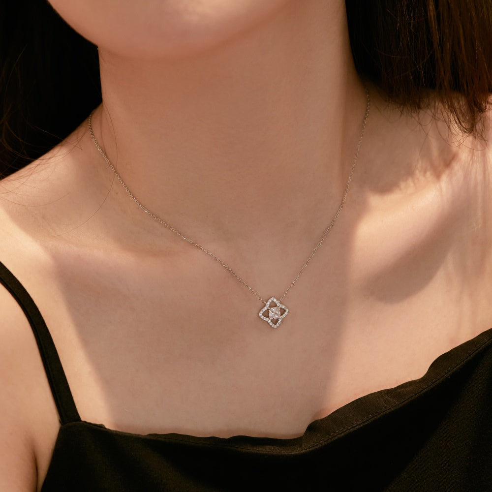 [Lumi Jewellery]Exquisite Flower Shape Princess Cut Necklace