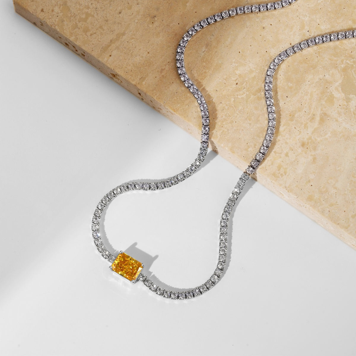 [Lumi Jewellery]2.0 carat Ornate Emerald Cut Necklace