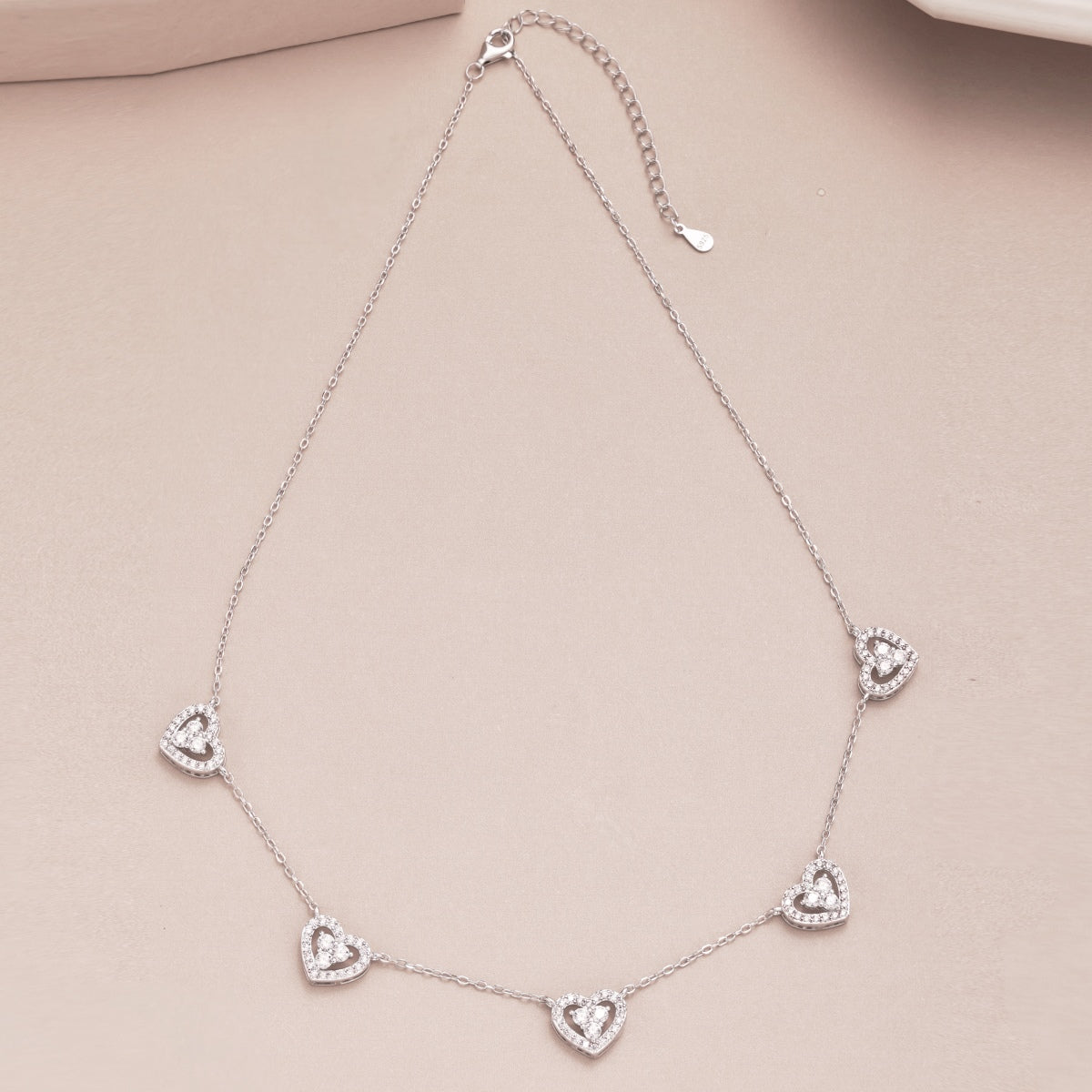 [Lumi Jewellery]Sparkling Five Heart Necklace