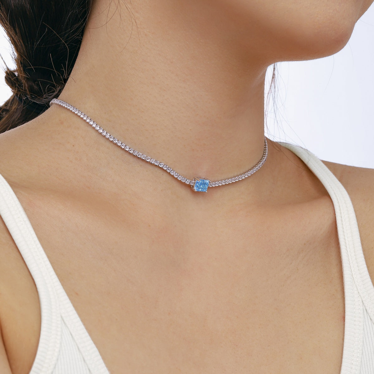 [Lumi Jewellery]2.0 carat Ornate Emerald Cut Necklace