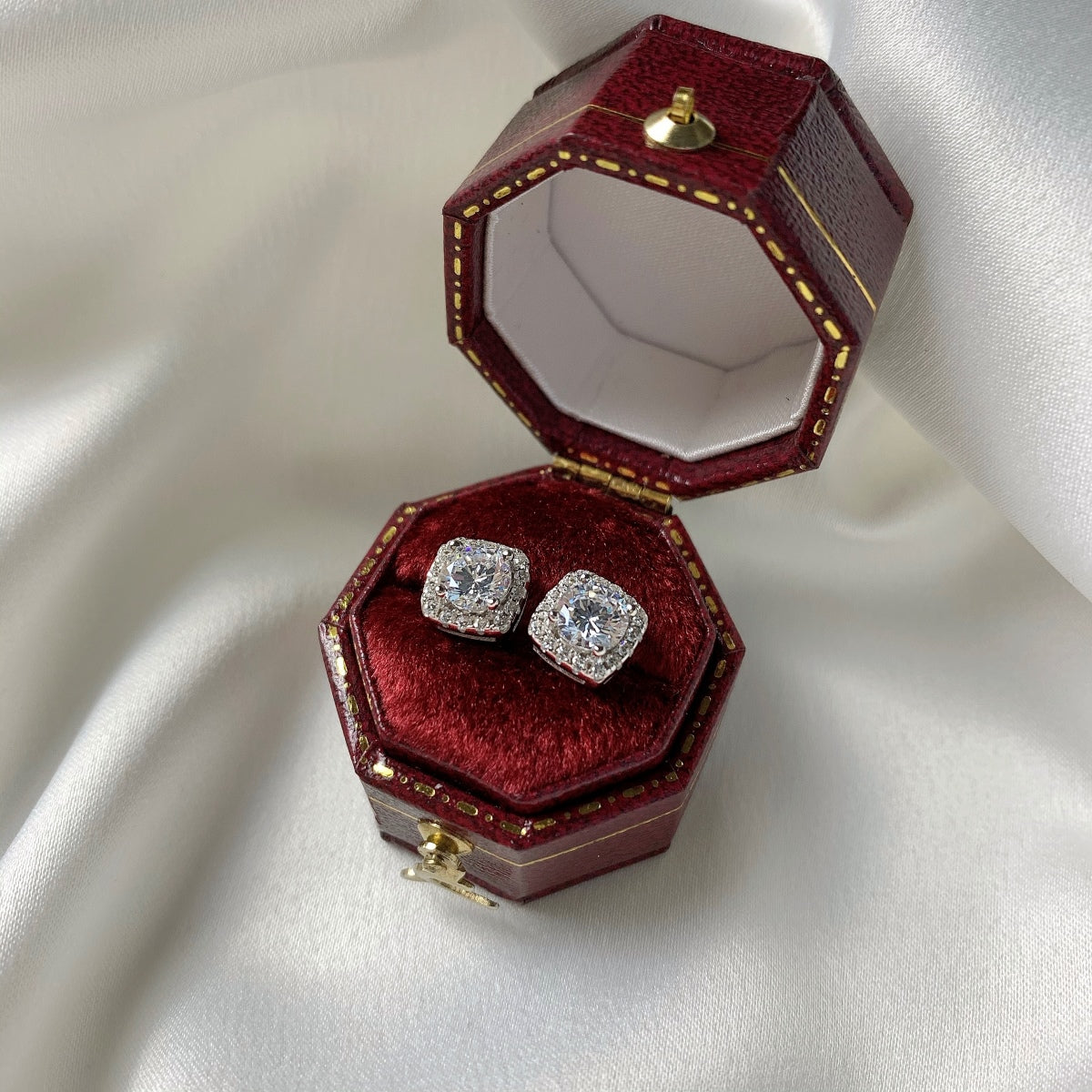 [Lumi Jewellery]Classic Round Center Stone Stud Earrings