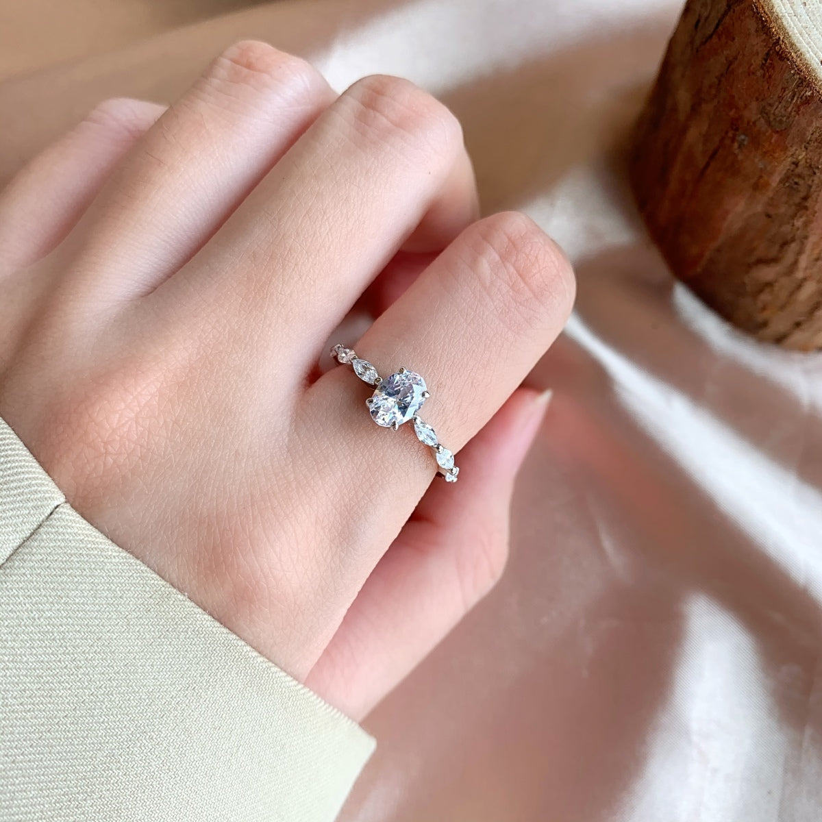 [Lumi Jewellery]0.75 Carat Luxurious Vibrant Elongated Cushion Cut Daily Ring