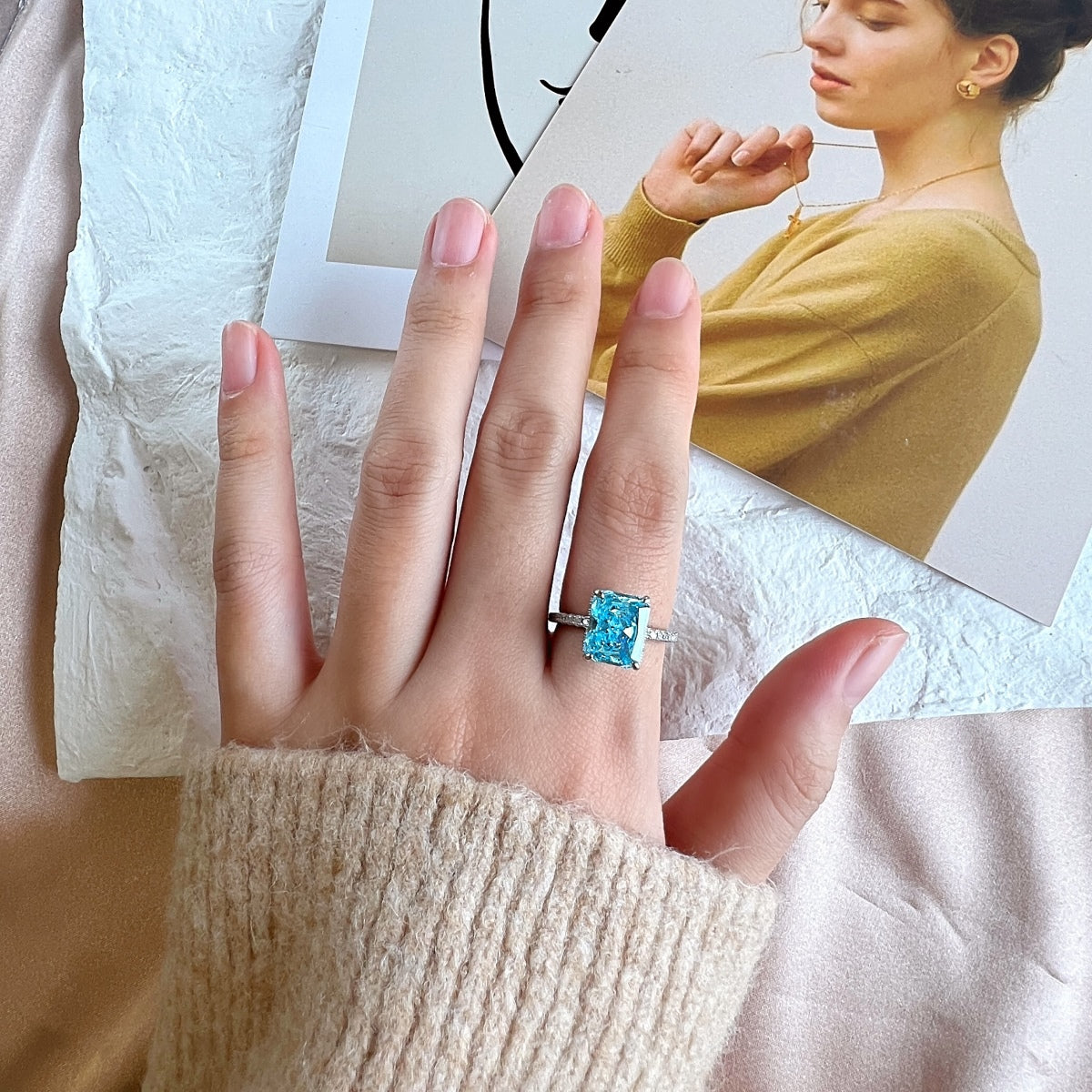 [Lumi Jewellery]4.0 Carat Luxurious Engagement Ring