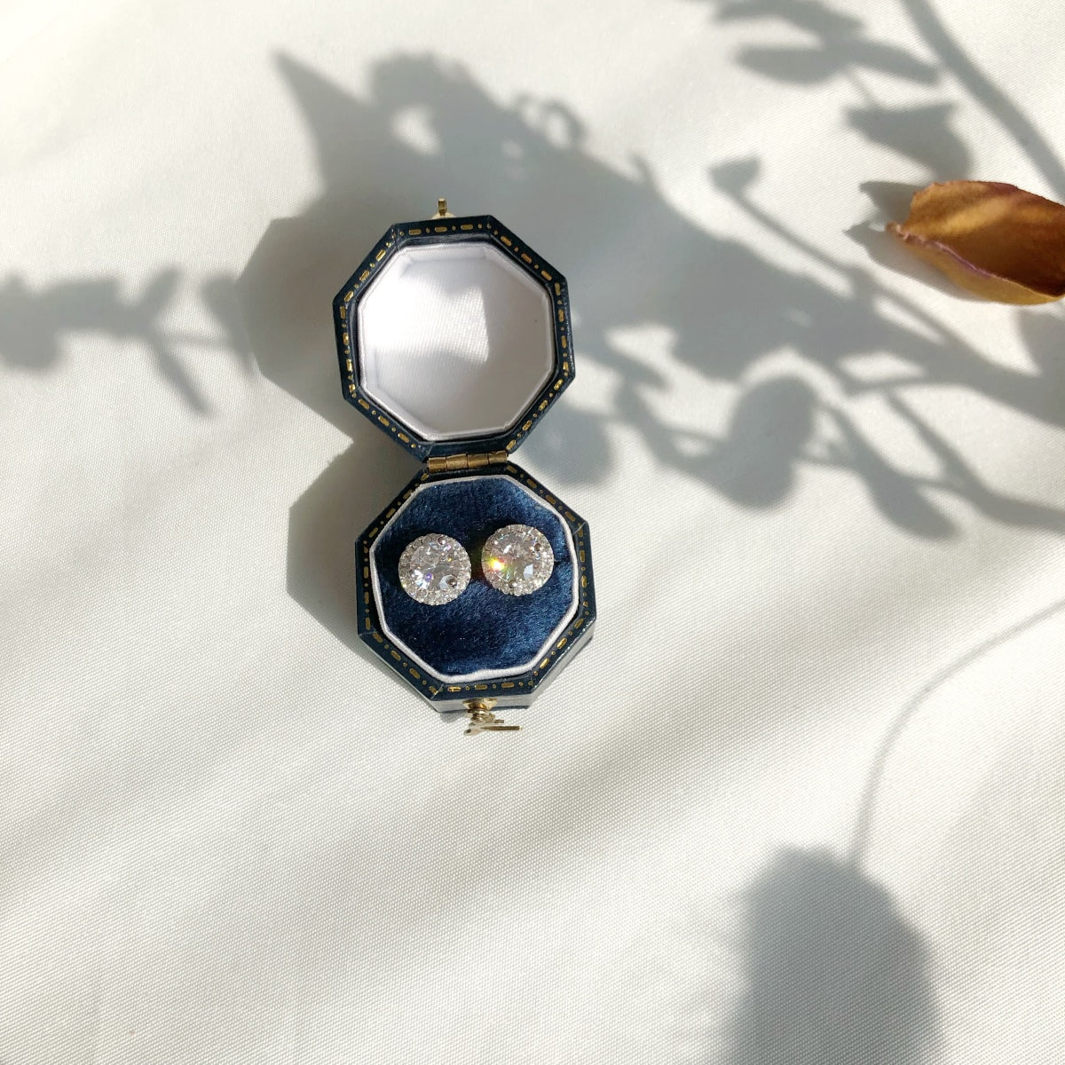 [Lumi Jewellery]Classic Princess Round Shape Earrings