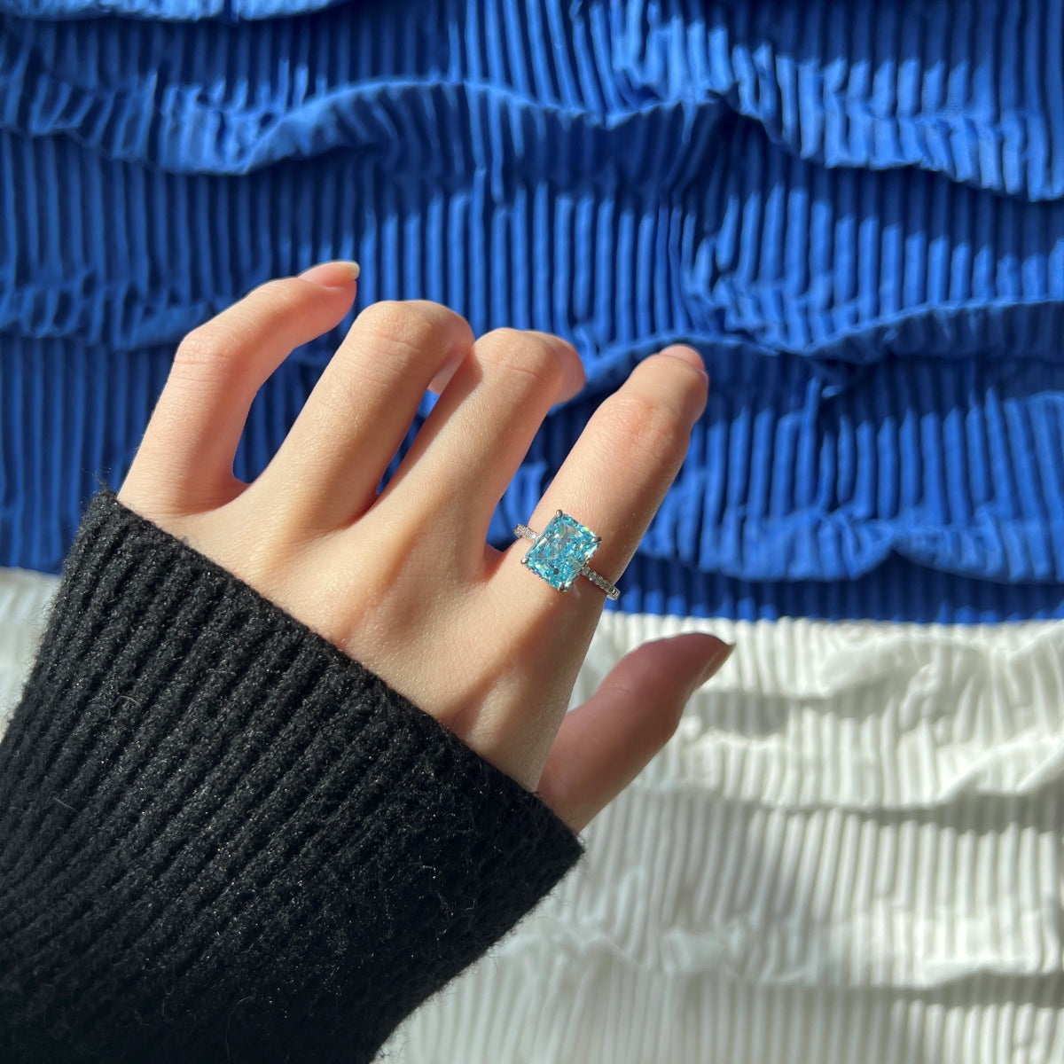 [Lumi Jewellery]4.0 Carat Luxurious Engagement Ring