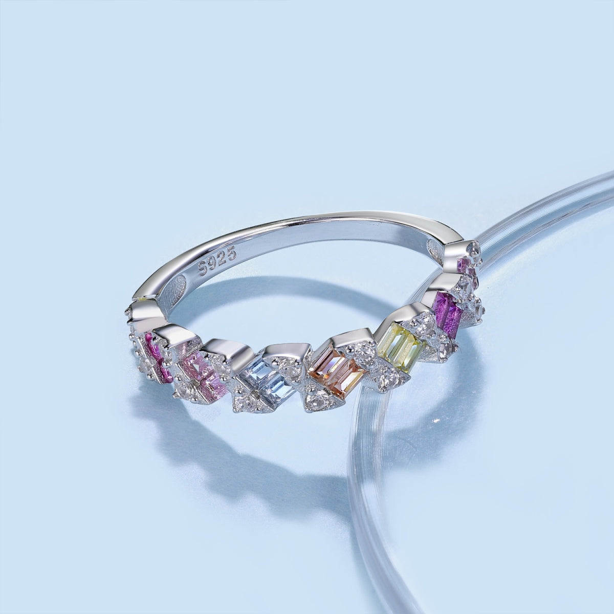 [Lumi Jewellery]Delicate Vibrant Emerald Cut Daily Ring