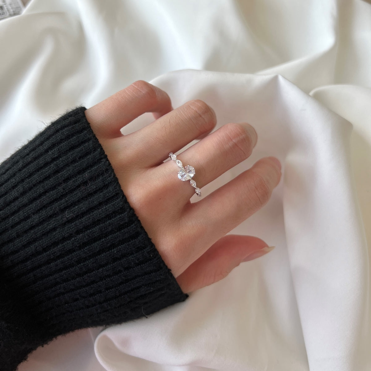 [Lumi Jewellery]0.75 Carat Luxurious Vibrant Elongated Cushion Cut Daily Ring