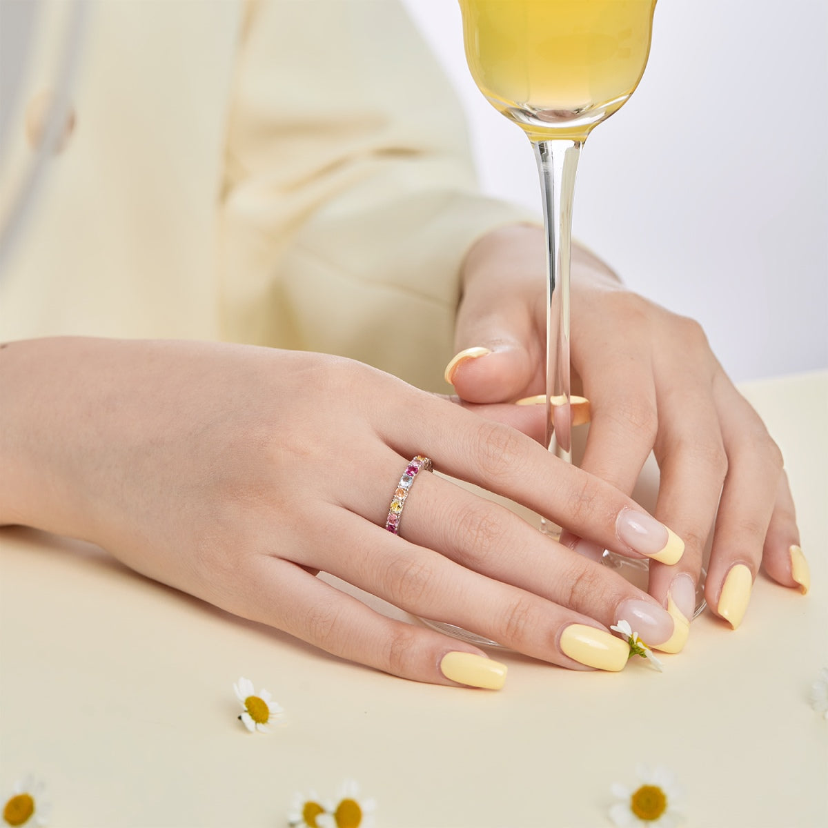 [Lumi Jewellery]Dazzling Lustrous Round Cut Tennis Ring