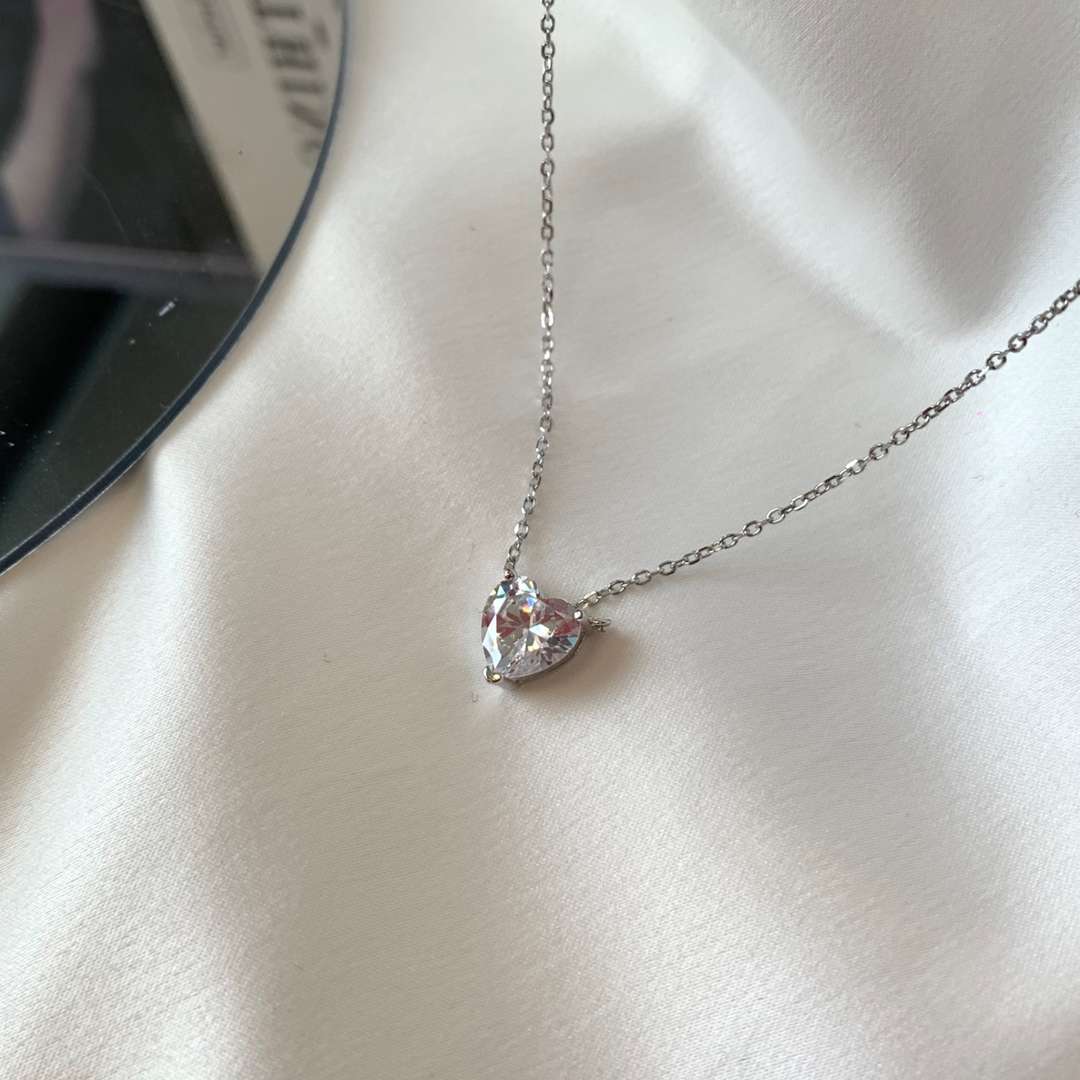 [Lumi Jewellery]Heart Shape Main Stone Pendant Collarbone Necklace