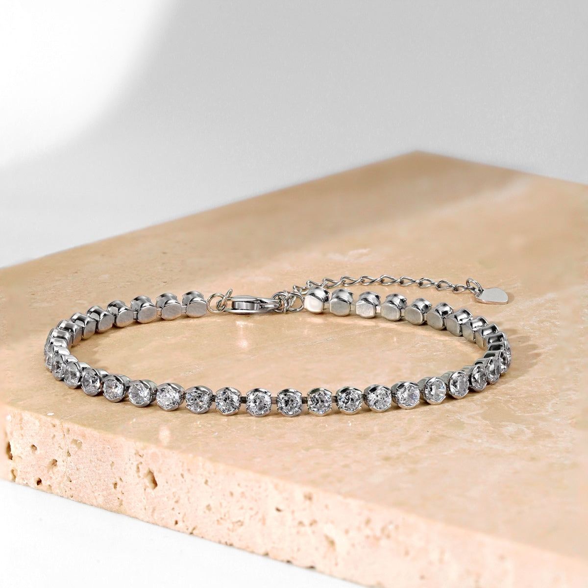 [Lumi Jewellery]Ornate  Sparkling Round Cut Daily Bracelet