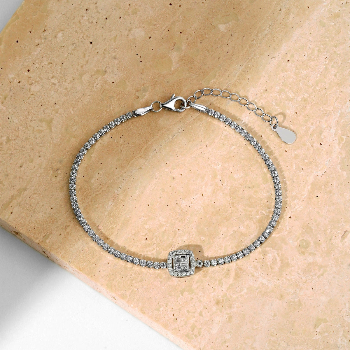 [Lumi Jewellery]Luxurious Dazzling Square Shape Banquet Bracelet