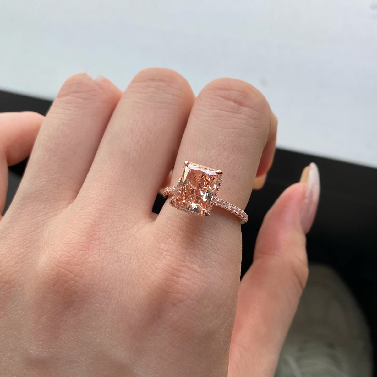[Lumi Jewellery]4.0 Carat Luxurious Engagement Ring