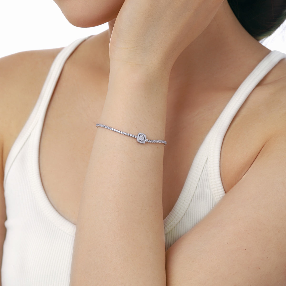 [Lumi Jewellery]Luxurious Dazzling Square Shape Banquet Bracelet