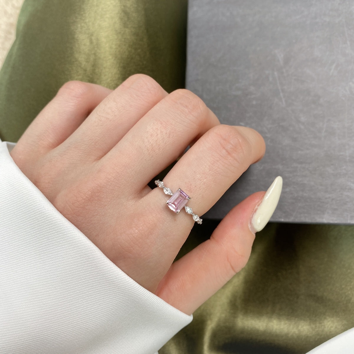 [Lumi Jewellery]1.0 Carat Dainty Resplendent Radiant Cut Daily Ring