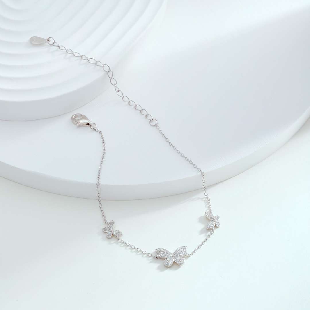 [Lumi Jewellery]Delicate Butterfly Pendant Bracelet