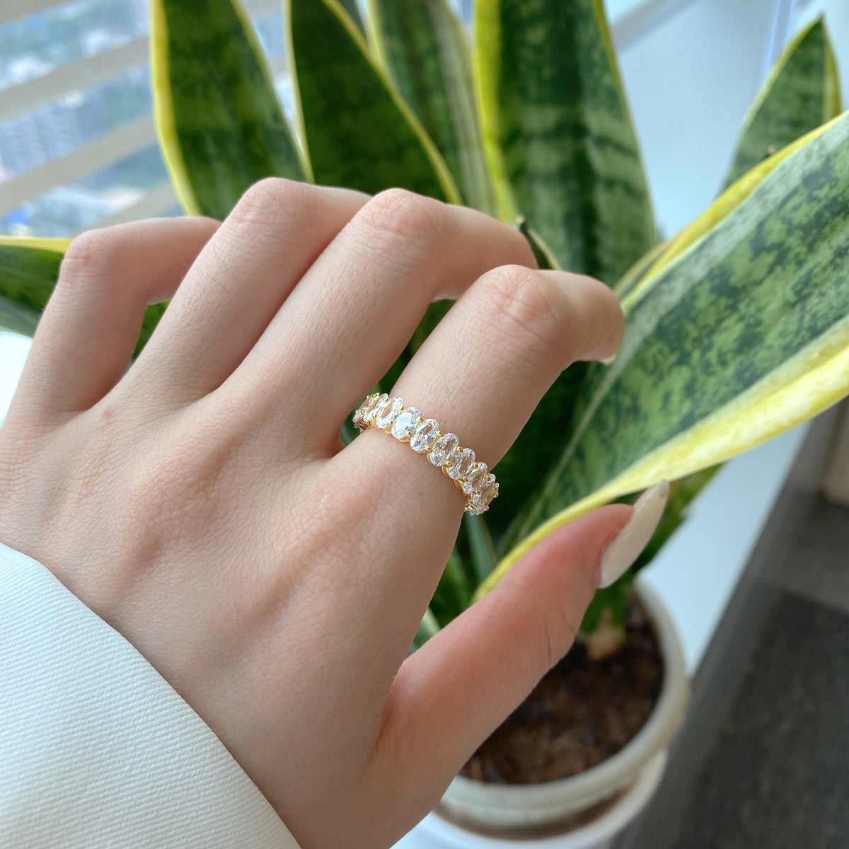 [Lumi Jewellery]Ornate Oval Cut Tennis Ring