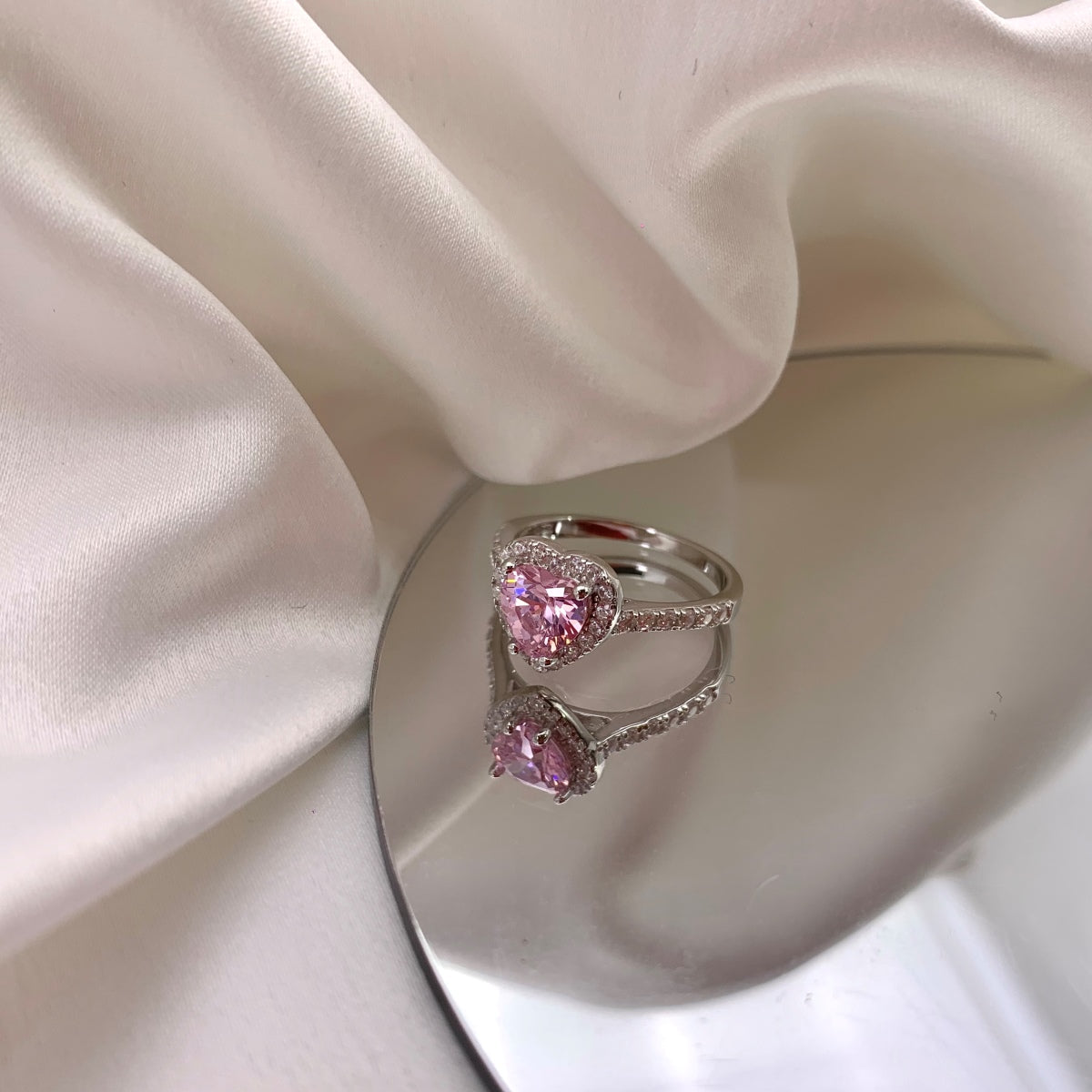 [Lumi Jewellery]Eternity Splashy Romantic Heart Shape Lover Ring