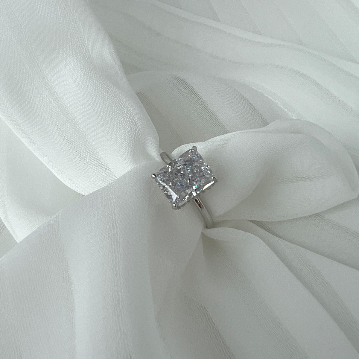 [Lumi Jewellery]4.0 Carat Ornate Enchanting Radiand Cut Banquet Ring