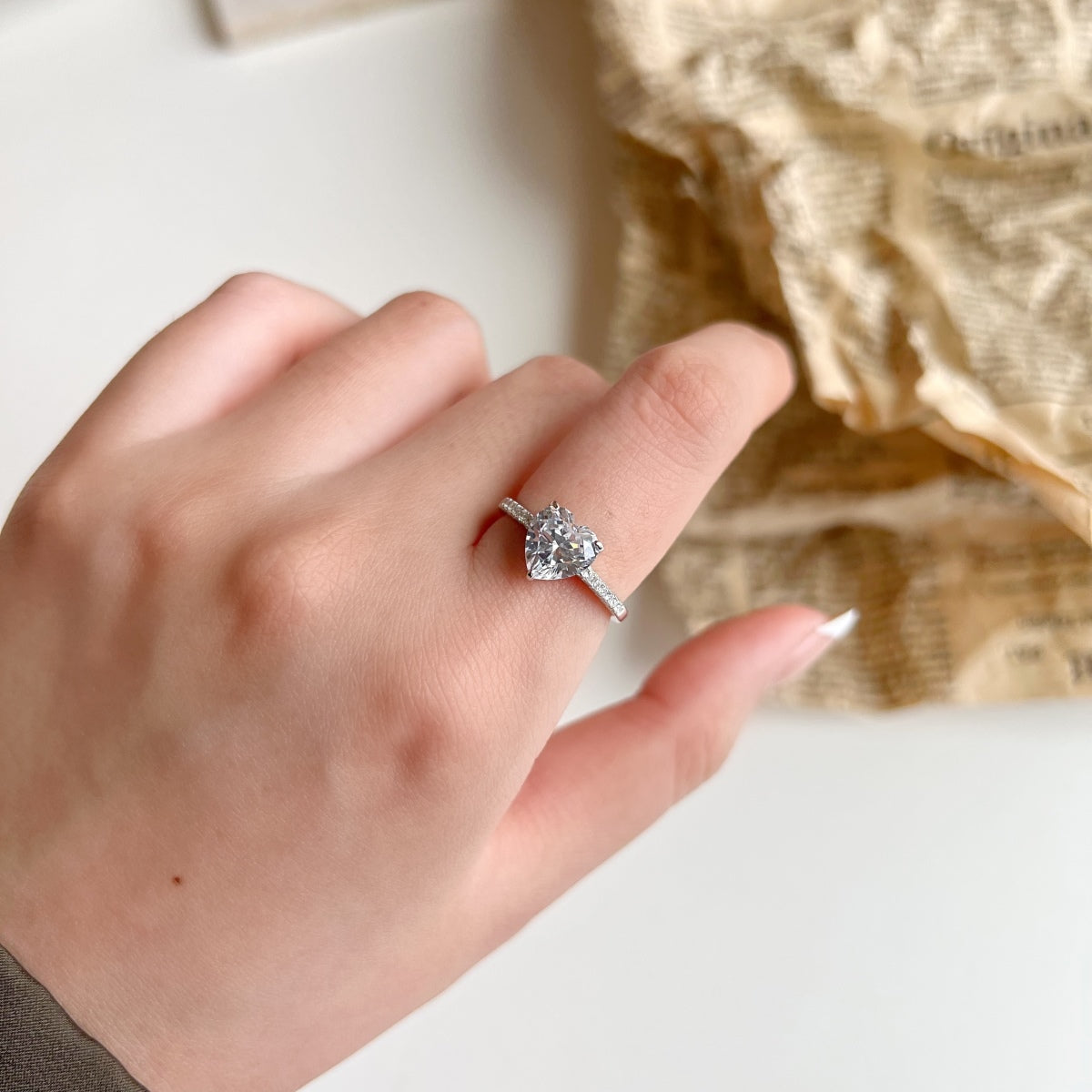 [Lumi Jewellery]2.0 Carat Dazzling Lustrous Heart Cut Lover Ring