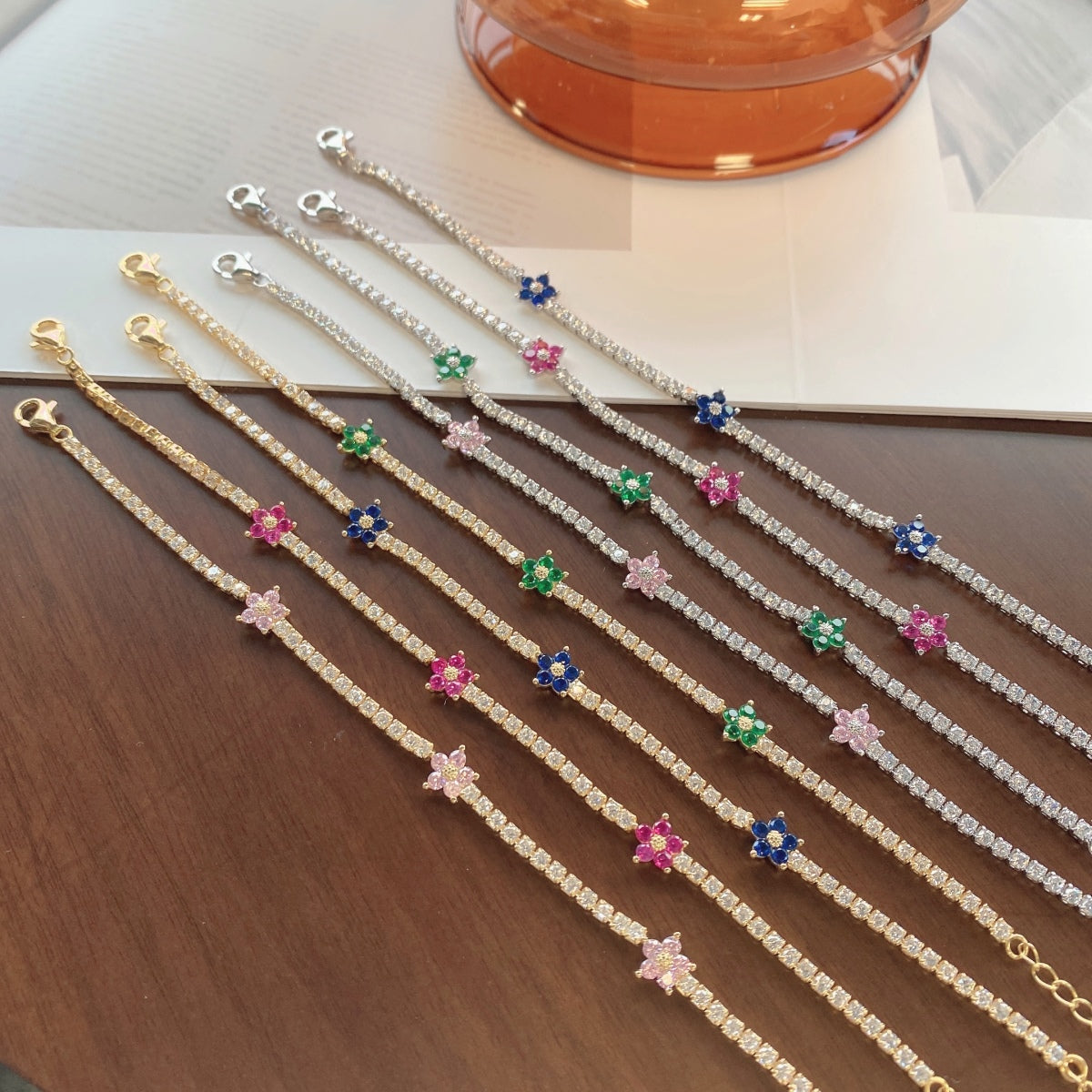 [Lumi Jewellery]Sparkling Flower Shape Tennis Bracelet