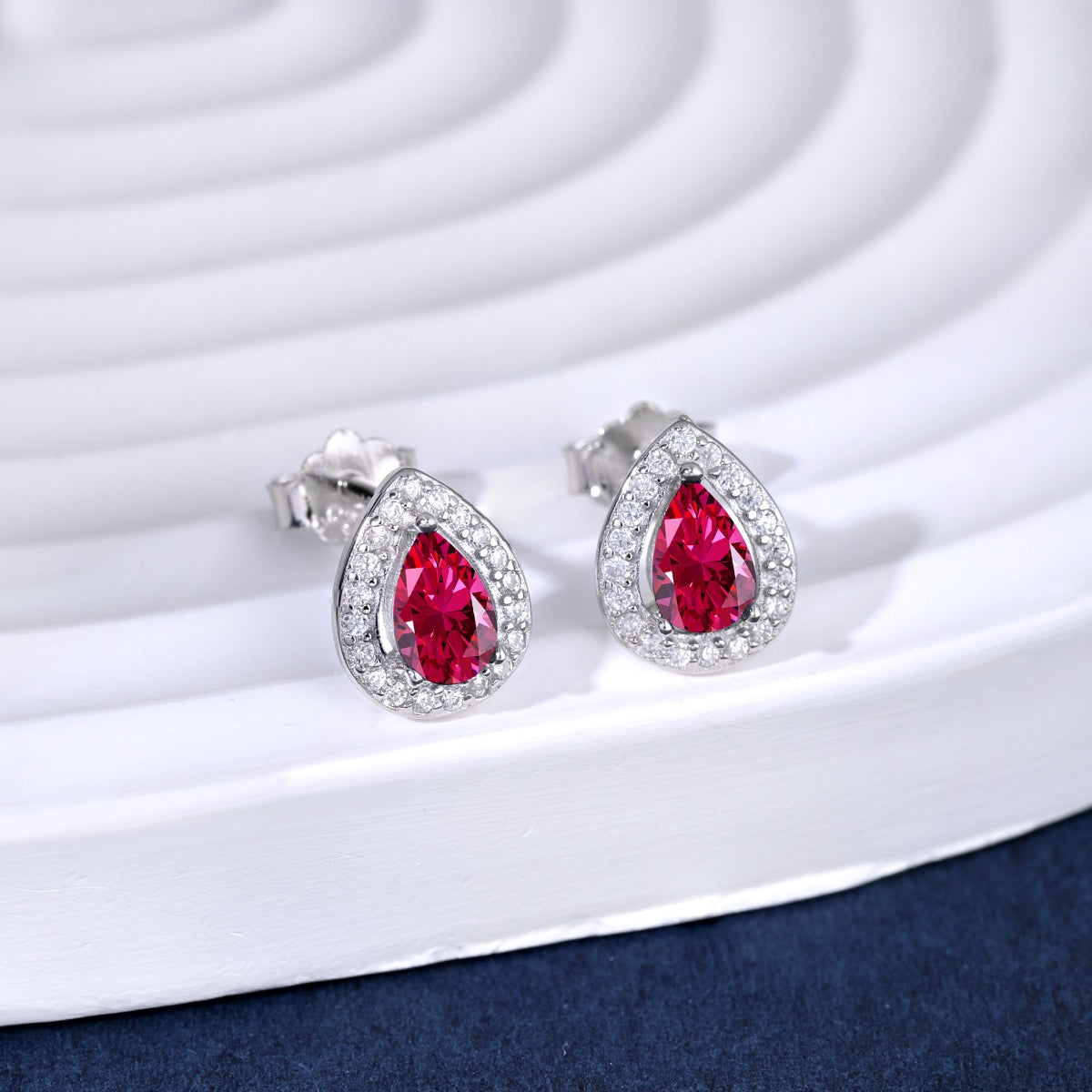 [Lumi Jewellery]Luxurious Water Drop Shape Earrings