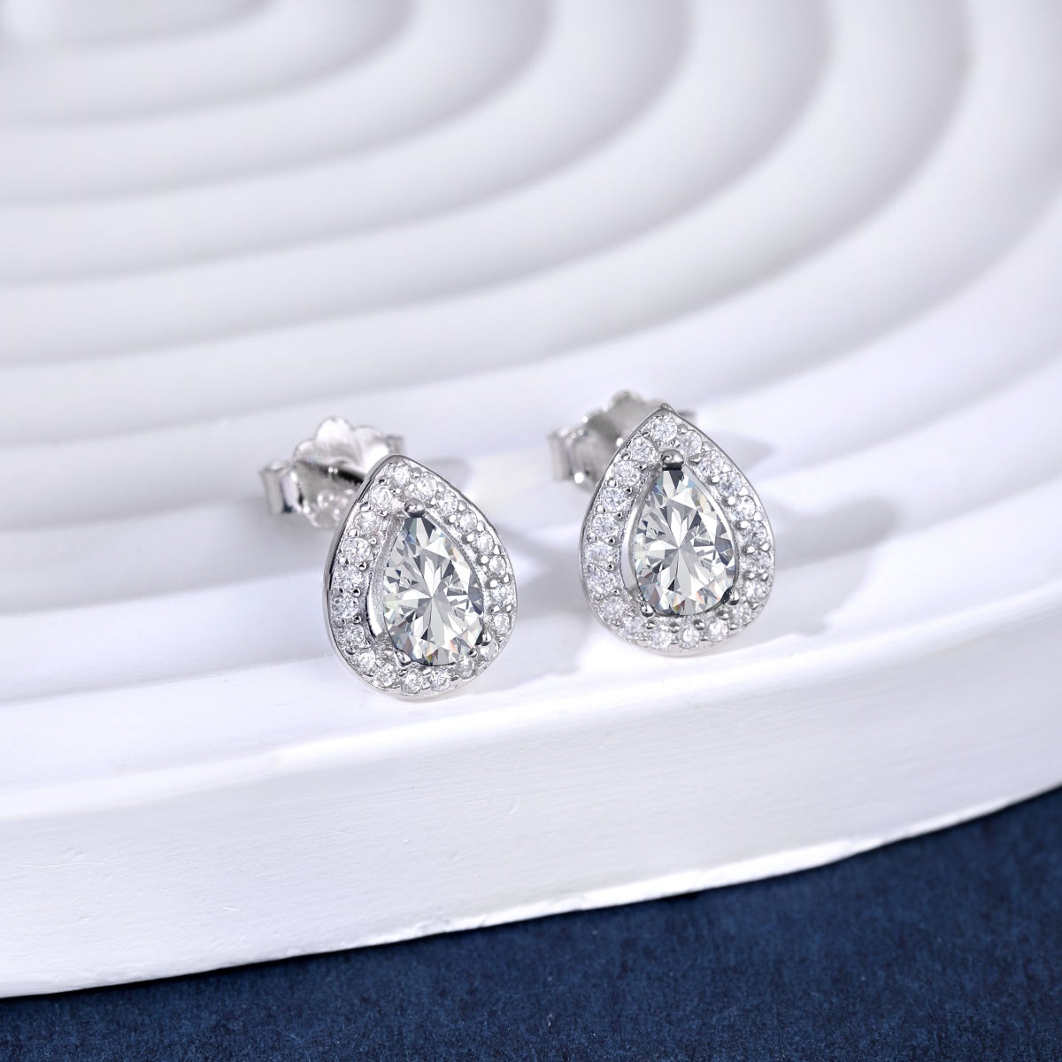 [Lumi Jewellery]Luxurious Water Drop Shape Earrings