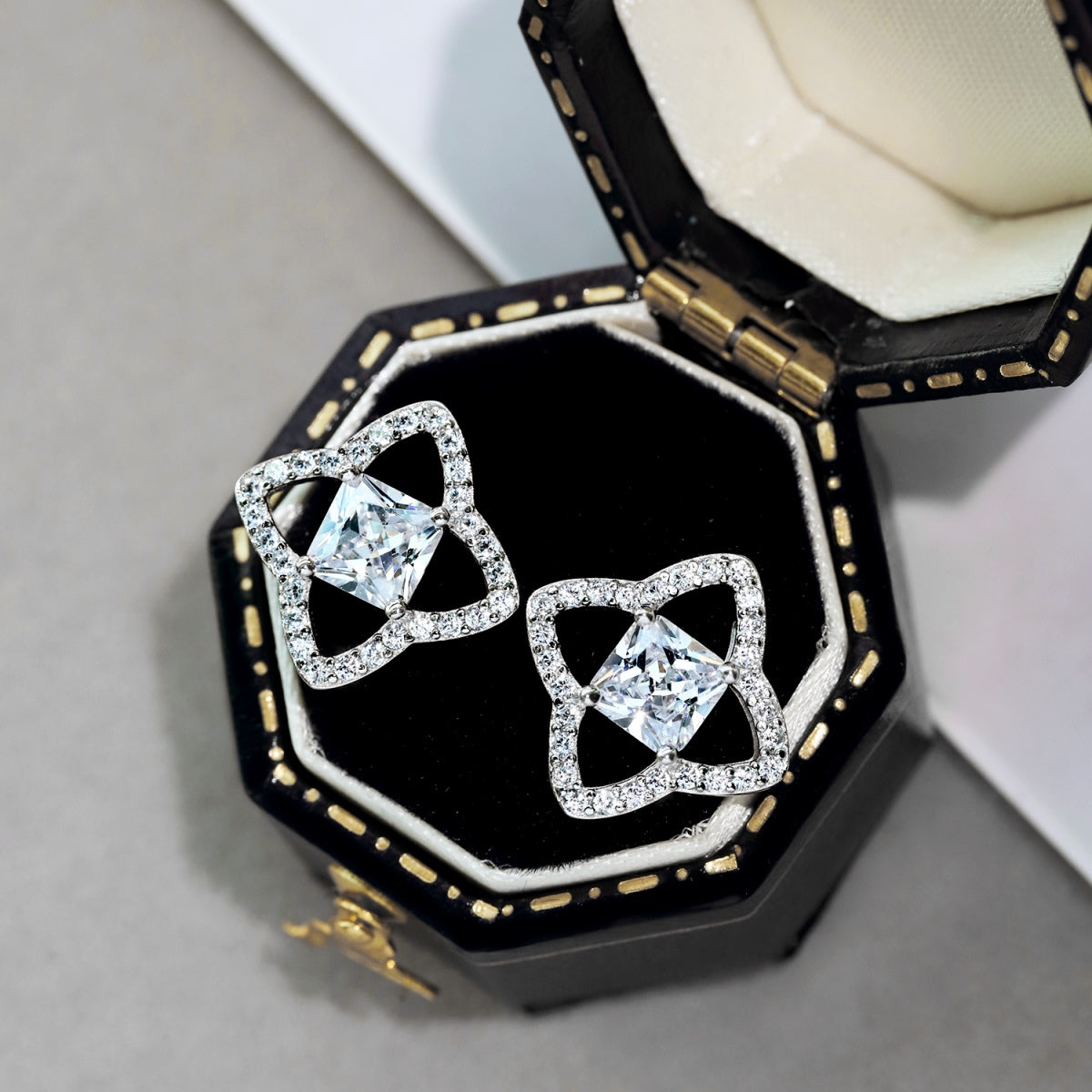 [Lumi Jewellery]Elegant Star Shape Princess Cut Daily Earrings