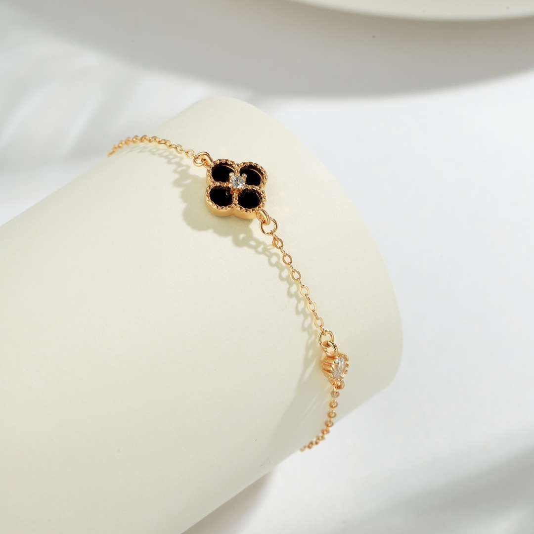 [Lumi Jewellery]Delicate Four Leaf Clover Bracelet