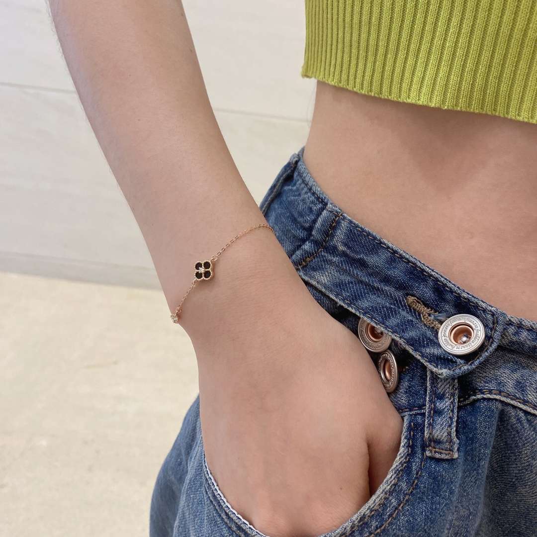 [Lumi Jewellery]Delicate Four Leaf Clover Bracelet