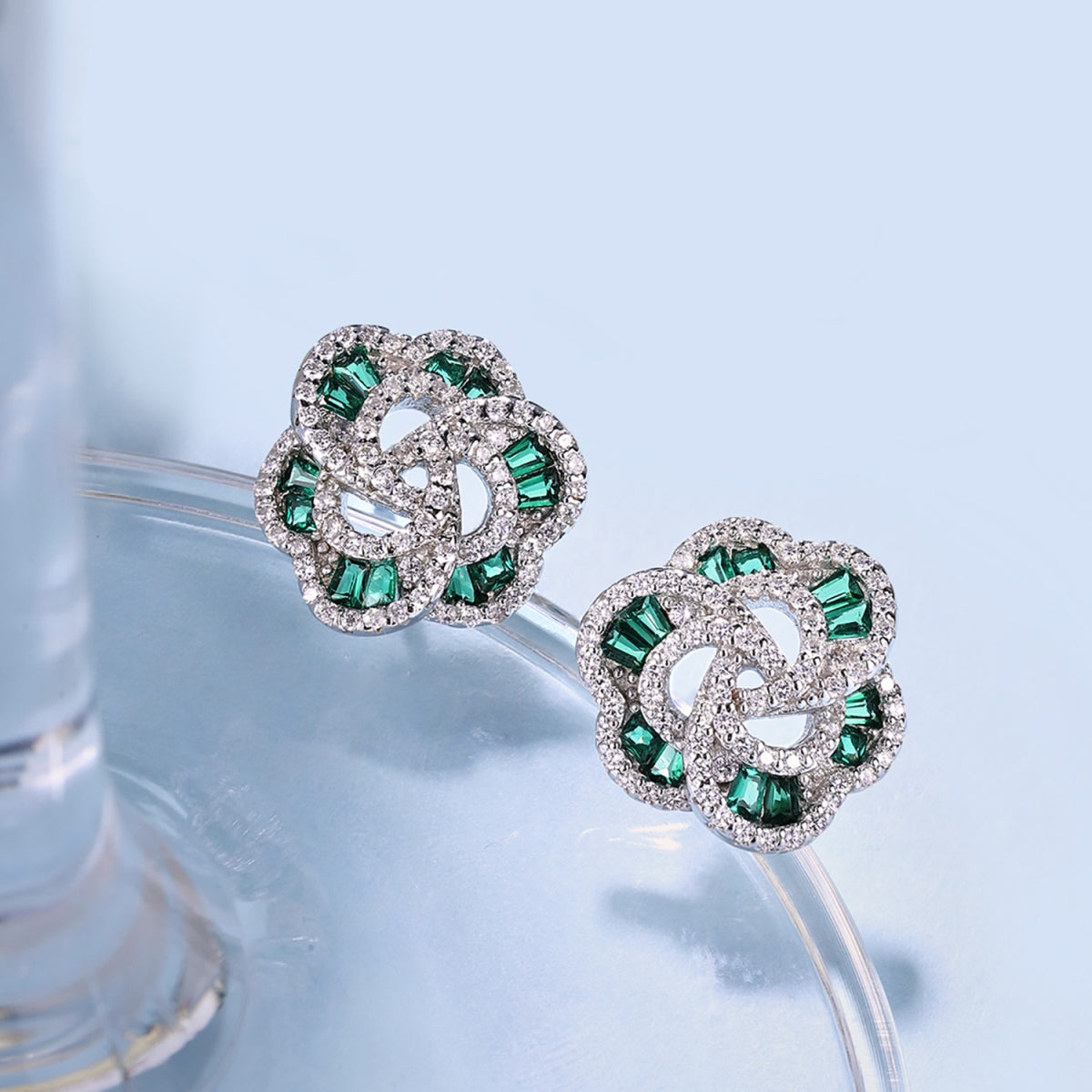 [Lumi Jewellery]Exquisite Flower Shape Daily Earrings
