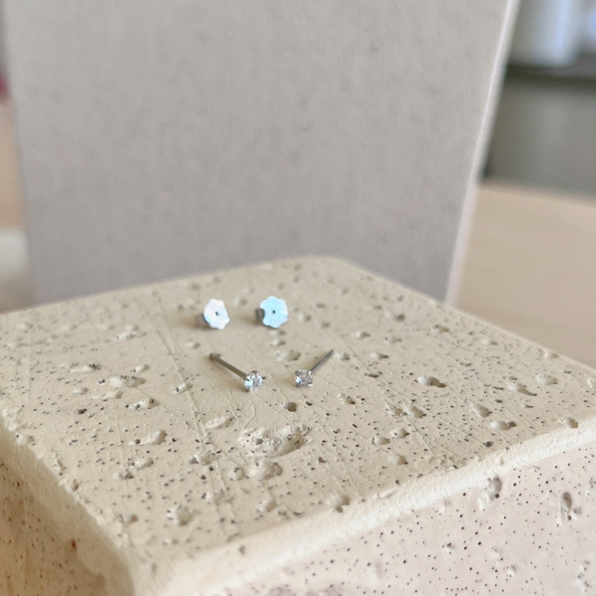 [Lumi Jewellery]Delicate Solitaire Earrings