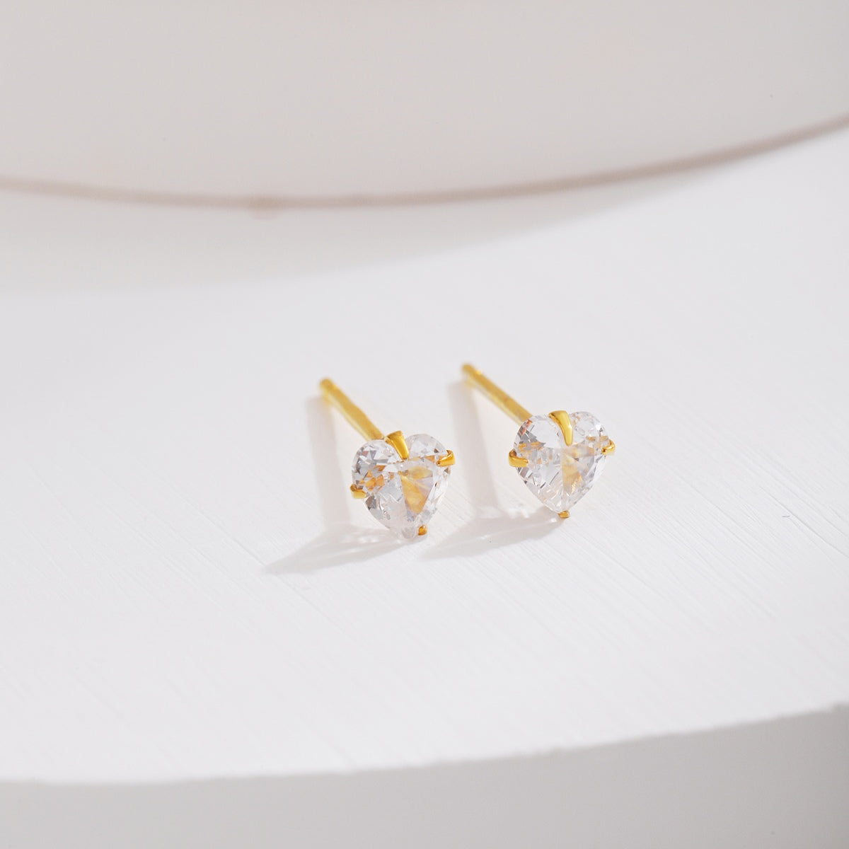 [Lumi Jewellery]Sparkling Heart Shaped Simple Earrings