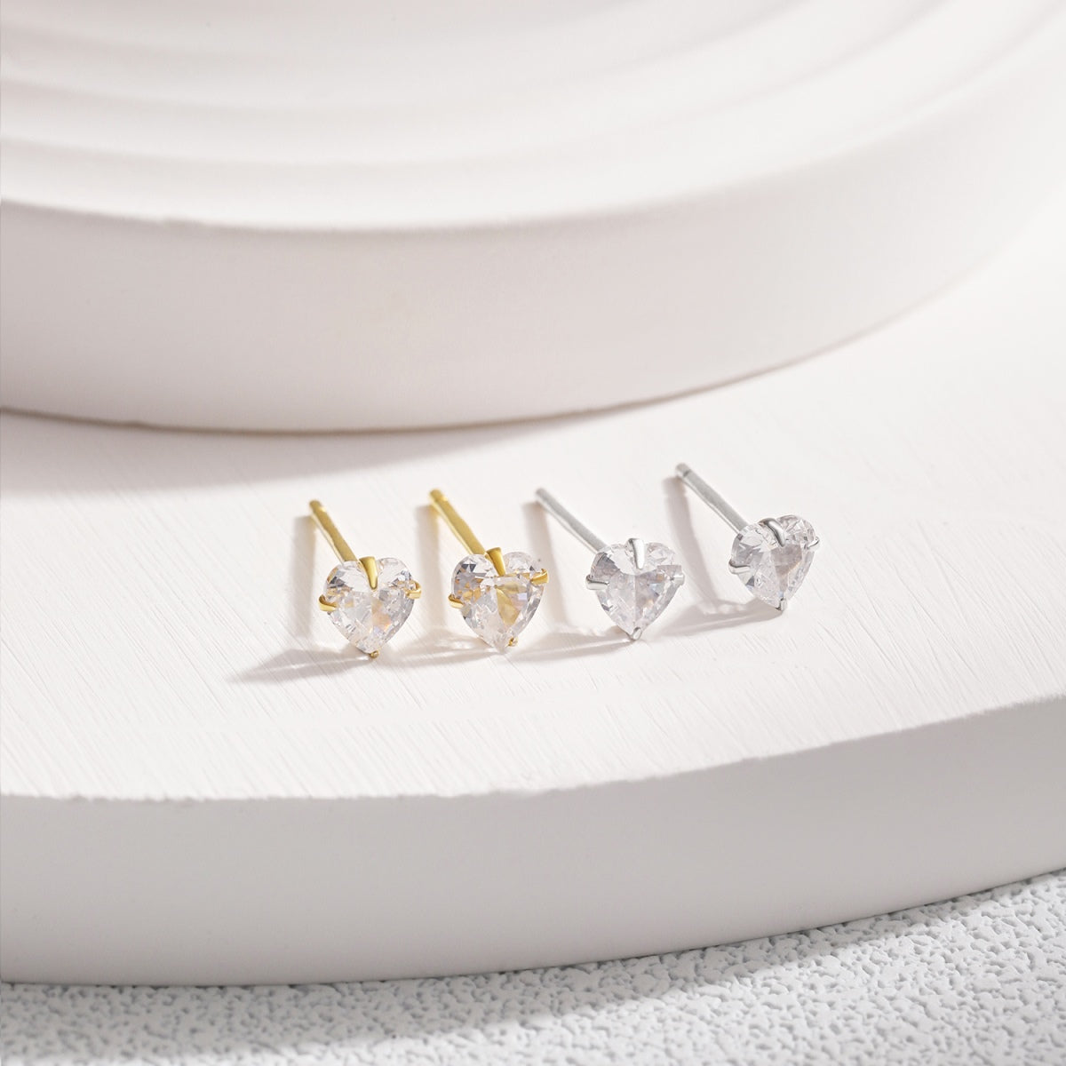 [Lumi Jewellery]Sparkling Heart Shaped Simple Earrings