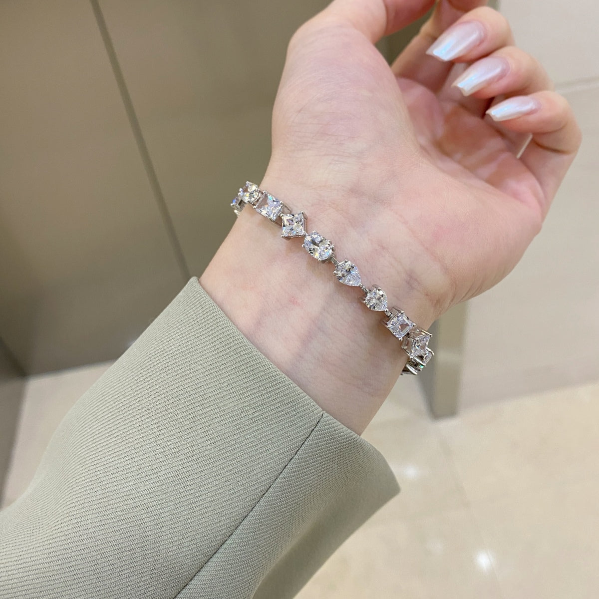 [Lumi Jewellery]Unique Exquisite Multi Cut Daily Bracelet