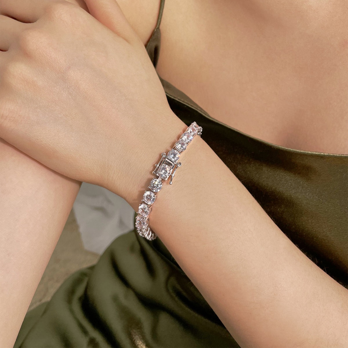 [Lumi Jewellery]0.75 Carat Dazzling Round Cut Wedding Bracelet