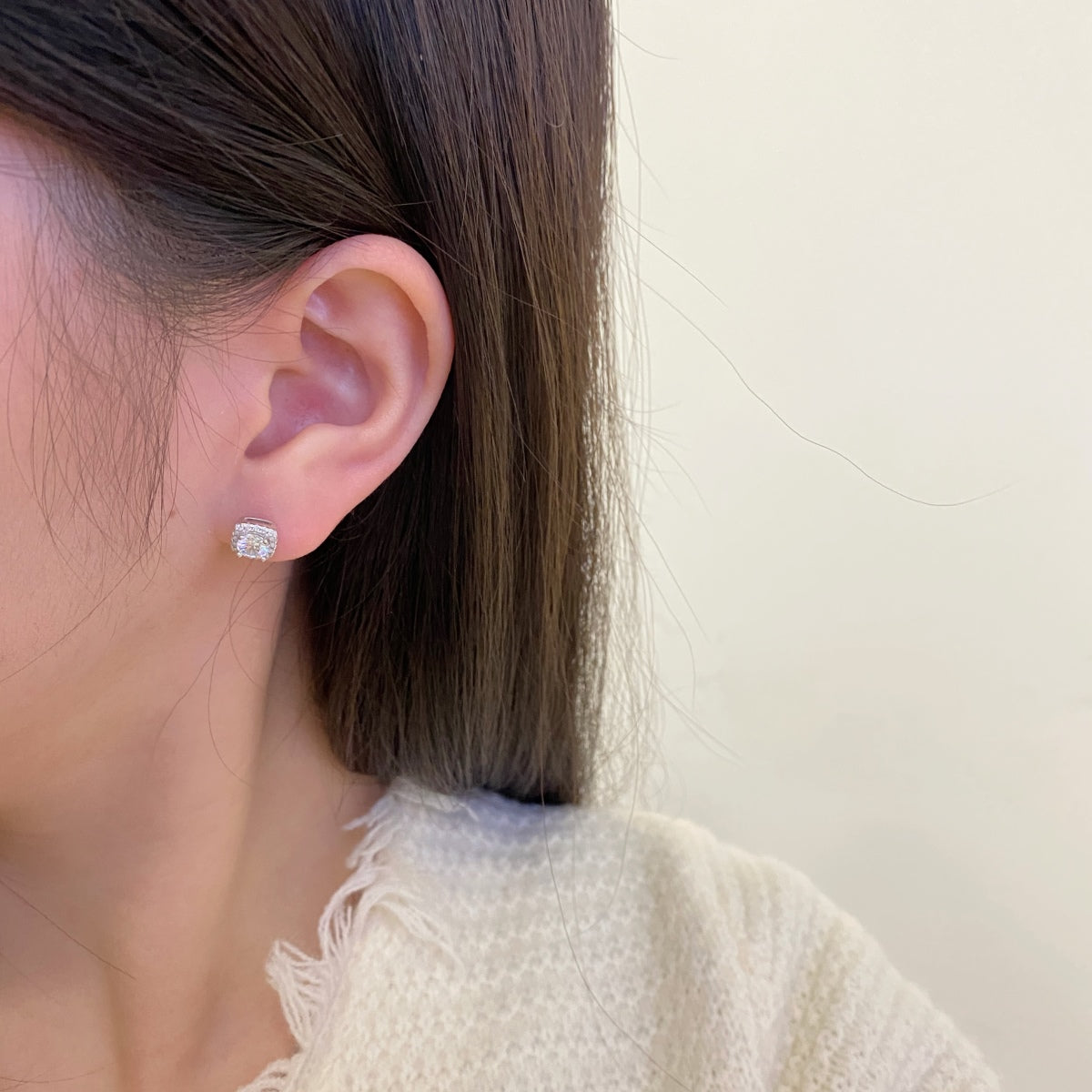 [Lumi Jewellery]Classic Round Center Stone Stud Earrings