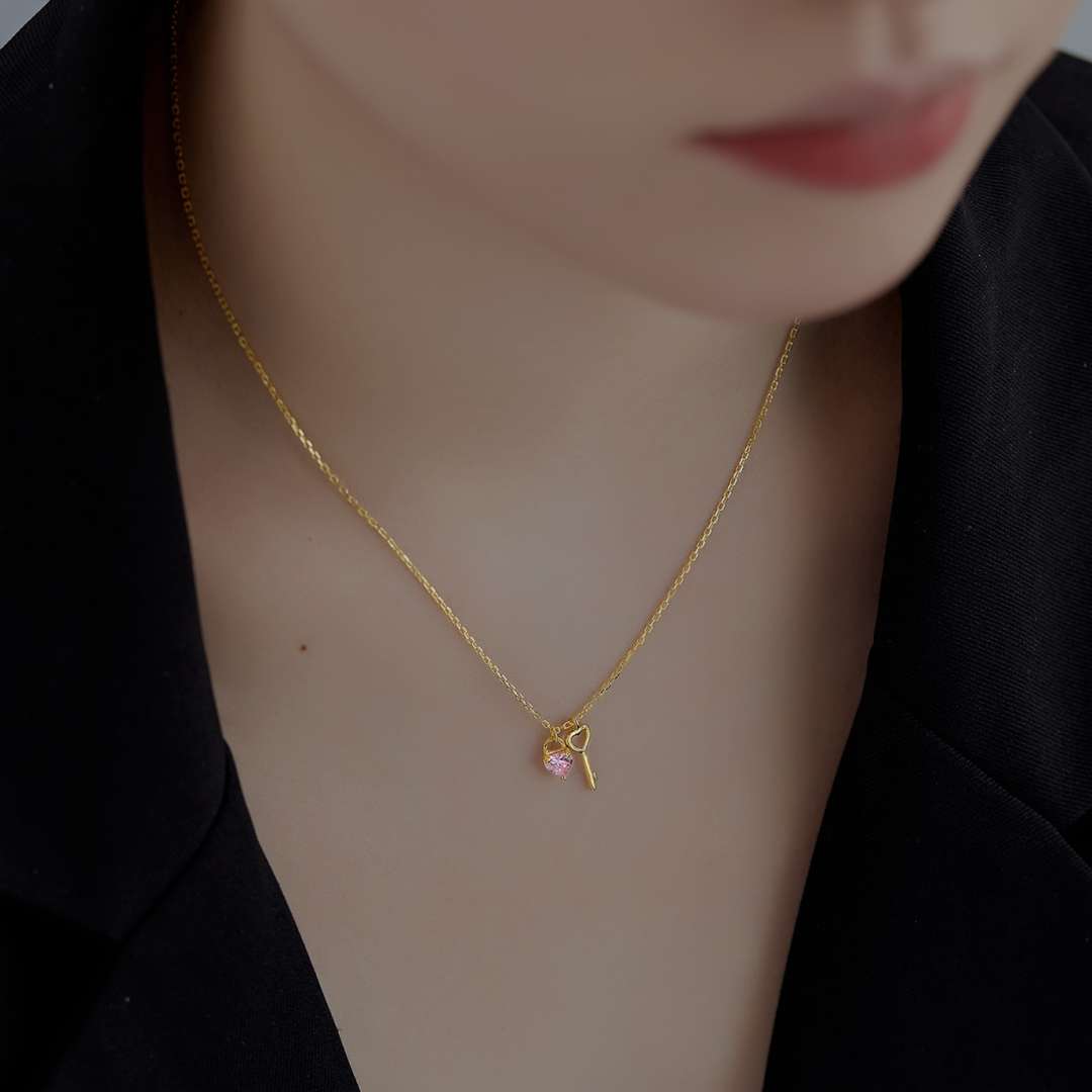 [Lumi Jewellery]Unique Heart Shape Key Pendent Necklace