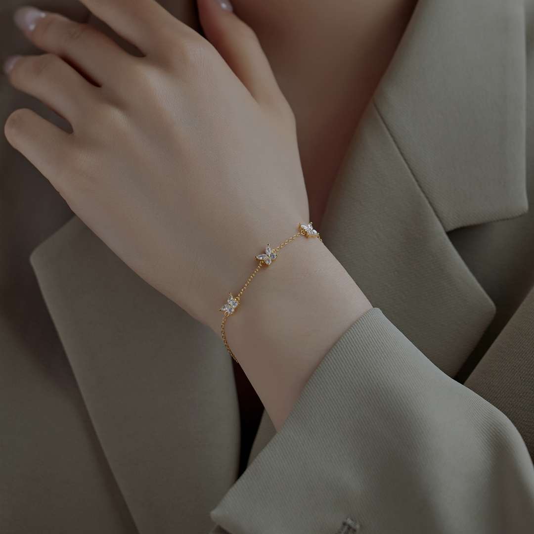 [Lumi Jewellery]Radiant Butterfly Shape Necklace