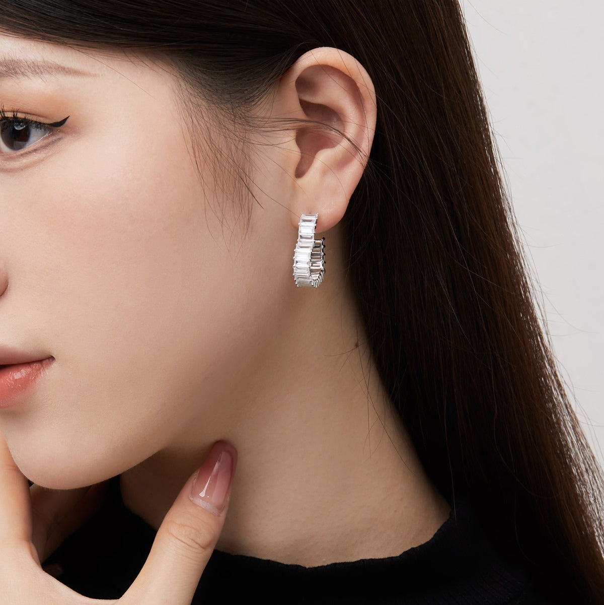 [Lumi Jewellery]Radiant Heart Cutout Earrings