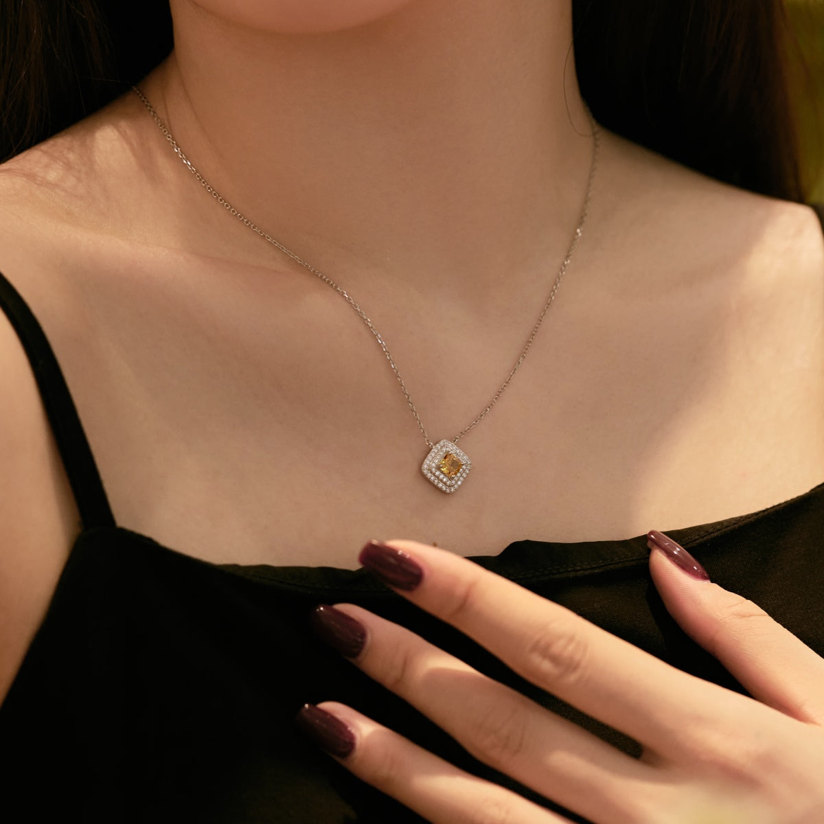 [Lumi Jewellery]Sparkling Asscher Cut Necklace