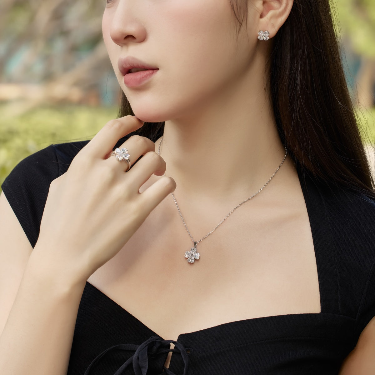 [Lumi Jewellery]Heart-Shaped Four-Leaf Clover Bead Necklace