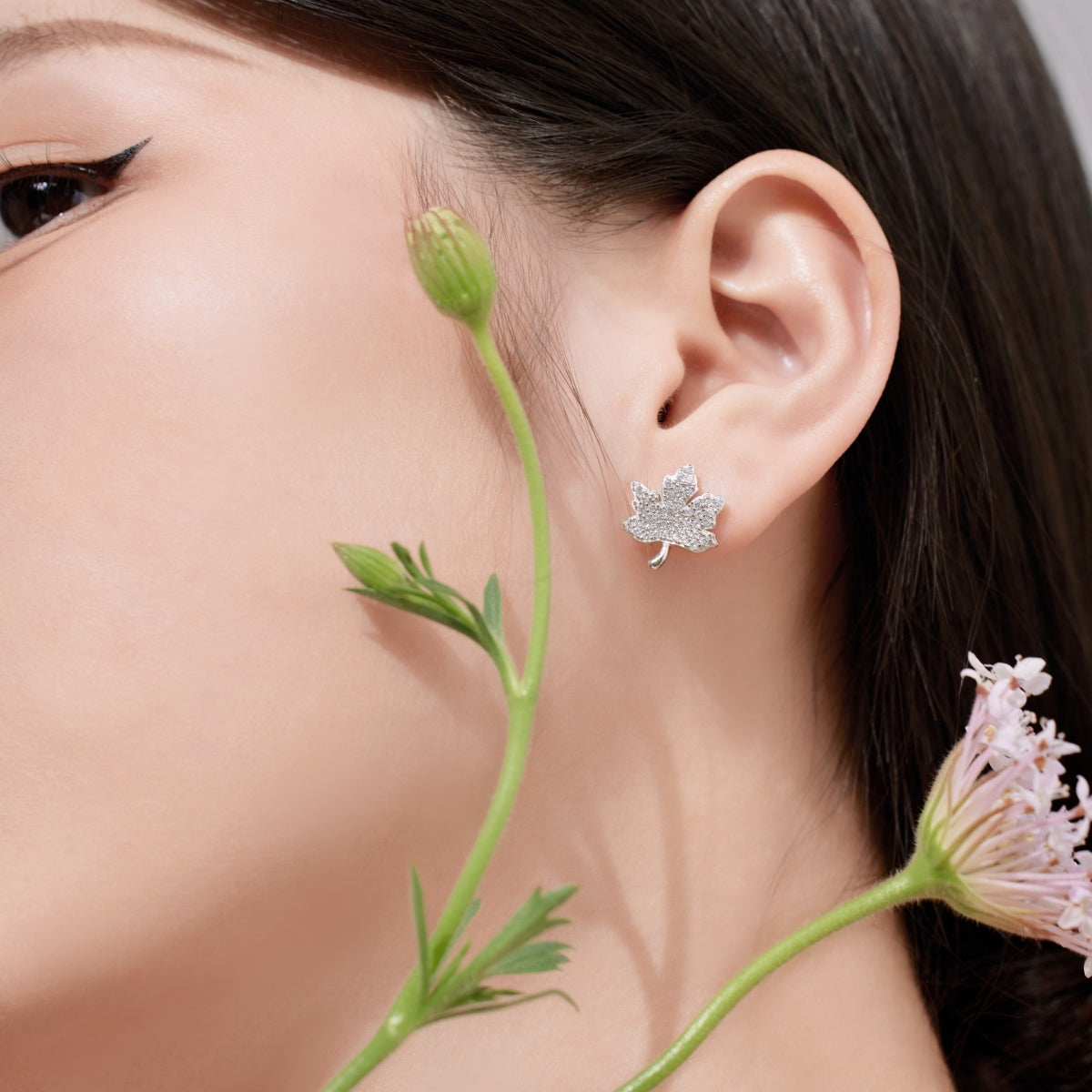 [Lumi Jewellery]Exquisite Maple Leaf Design Earrings